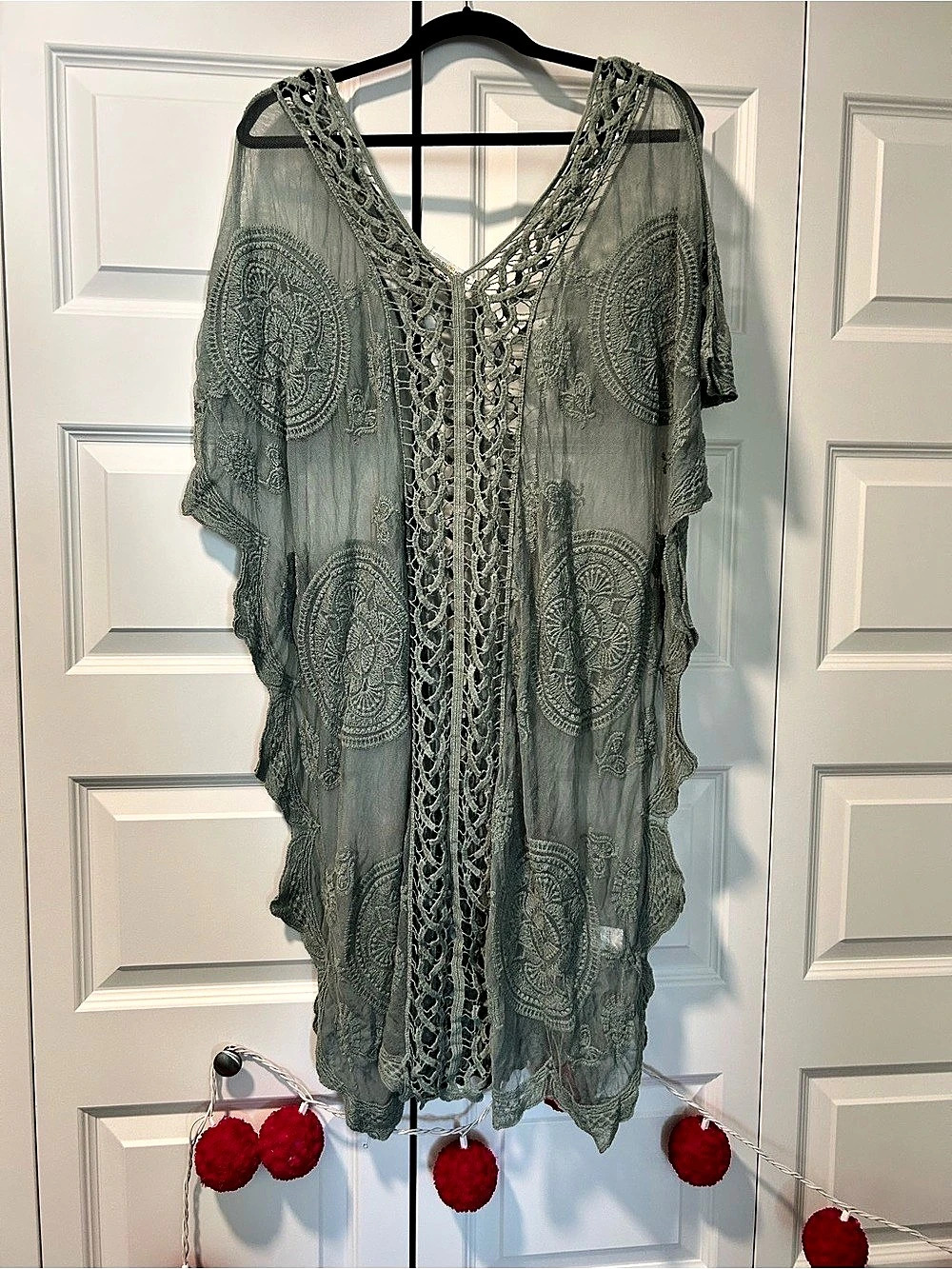 Woven Heart Mandala Lace Tunic in Green Like New
